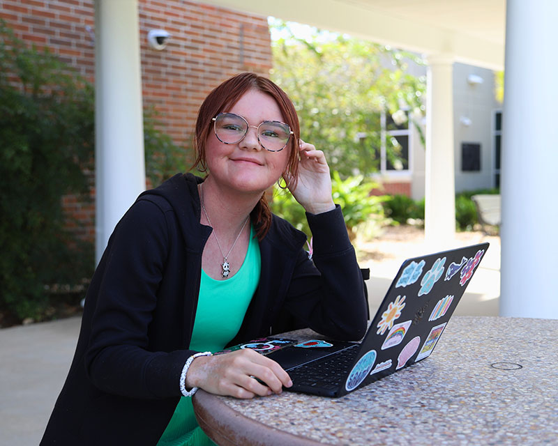 Lighting: Natural light (outside)