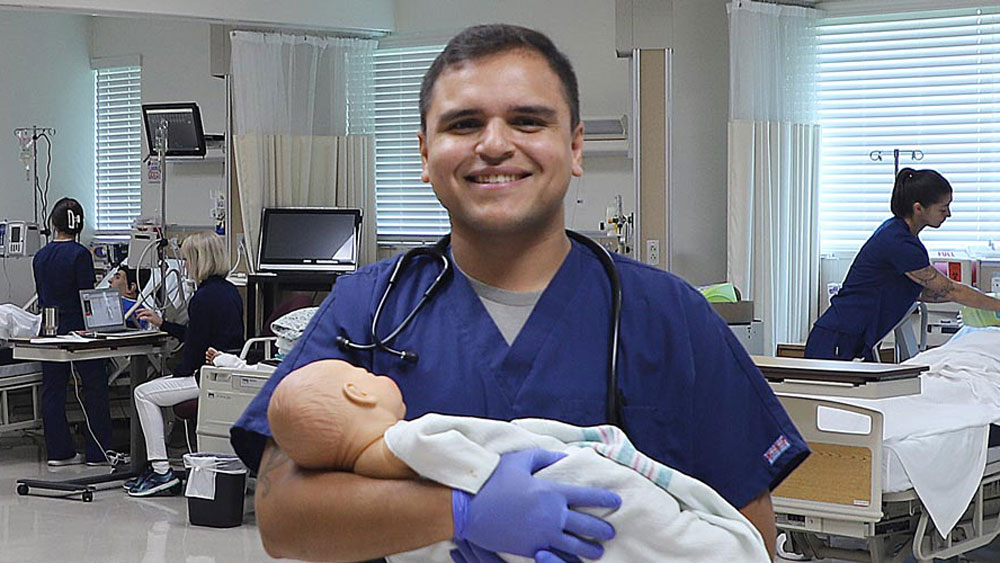 nursing student, apply now