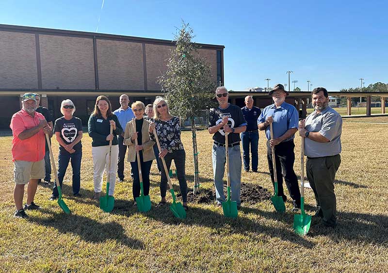 Tree planting on Palatka campus