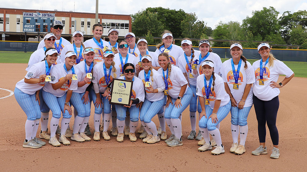 Softball team celebrates their Sun-Lakes Conference and FCSAA/NJCAA Region 8 Championship