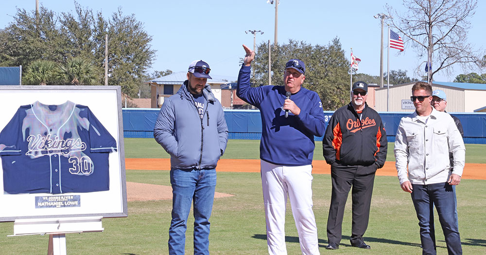 Head coach Ross Jones, Nathaniel Lowe, Bill Swaggerty, Myles Straw